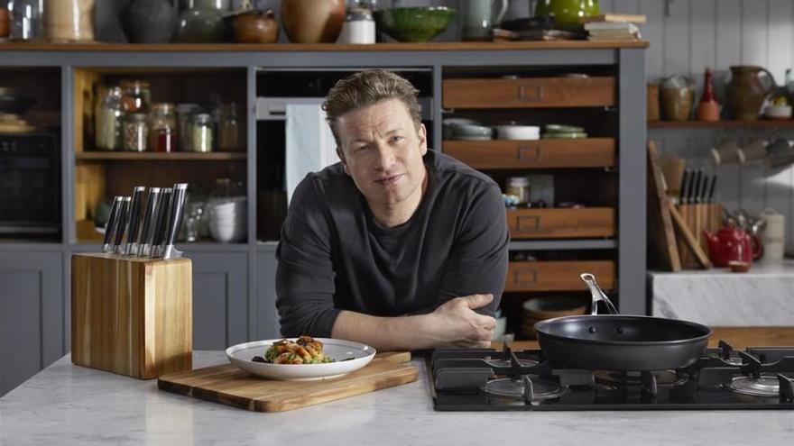 El imperio de Jamie Oliver se tambalea