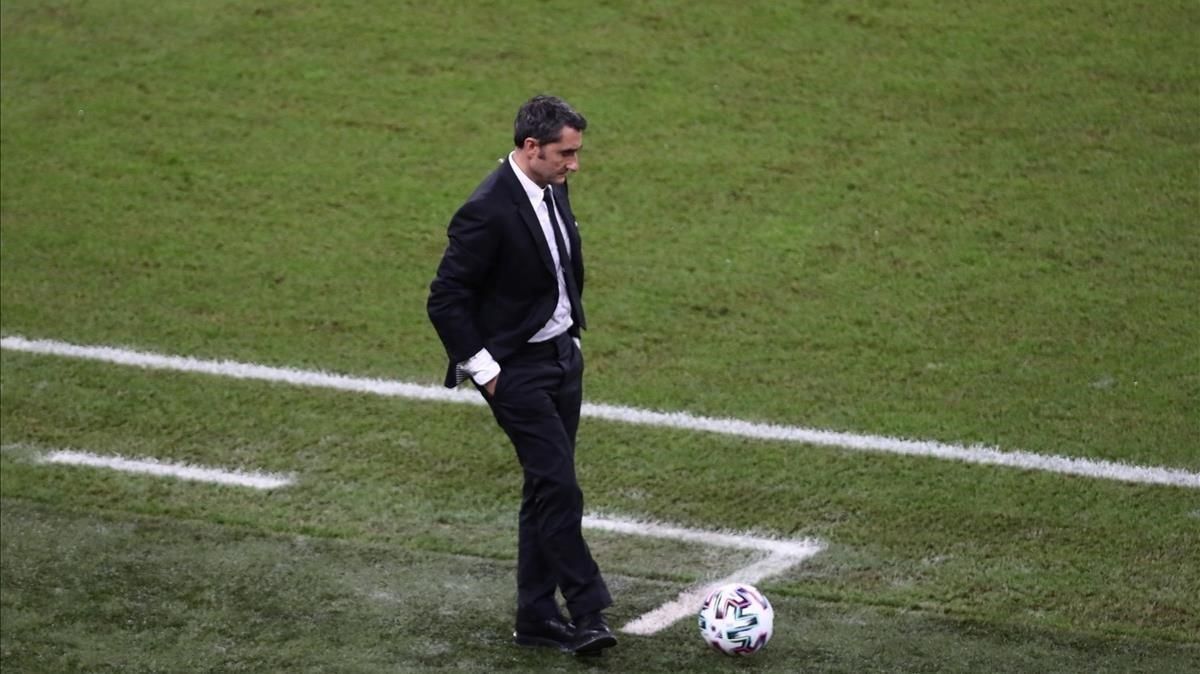 marcosl51661343 soccer football spanish super cup semi final fc barcel200109210015 marcosl51661343 soccer football spanish super cup semi final fc barcel200109210015