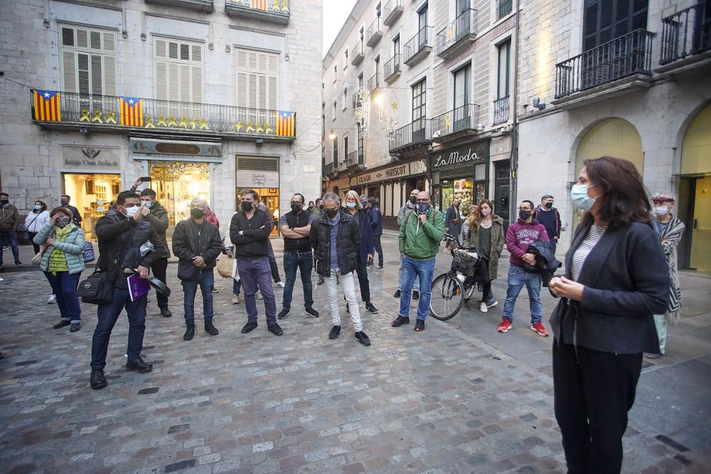 Restauradors i autònoms gironins protesten a la plaça del Vi