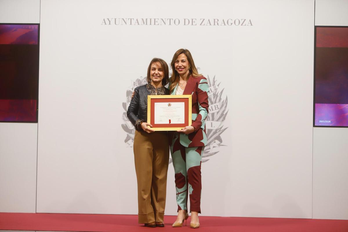 En imágenes I Entrega del título 'Zaragozano y Zaragozana Ejemplar' a nueve vecinos de la ciudad