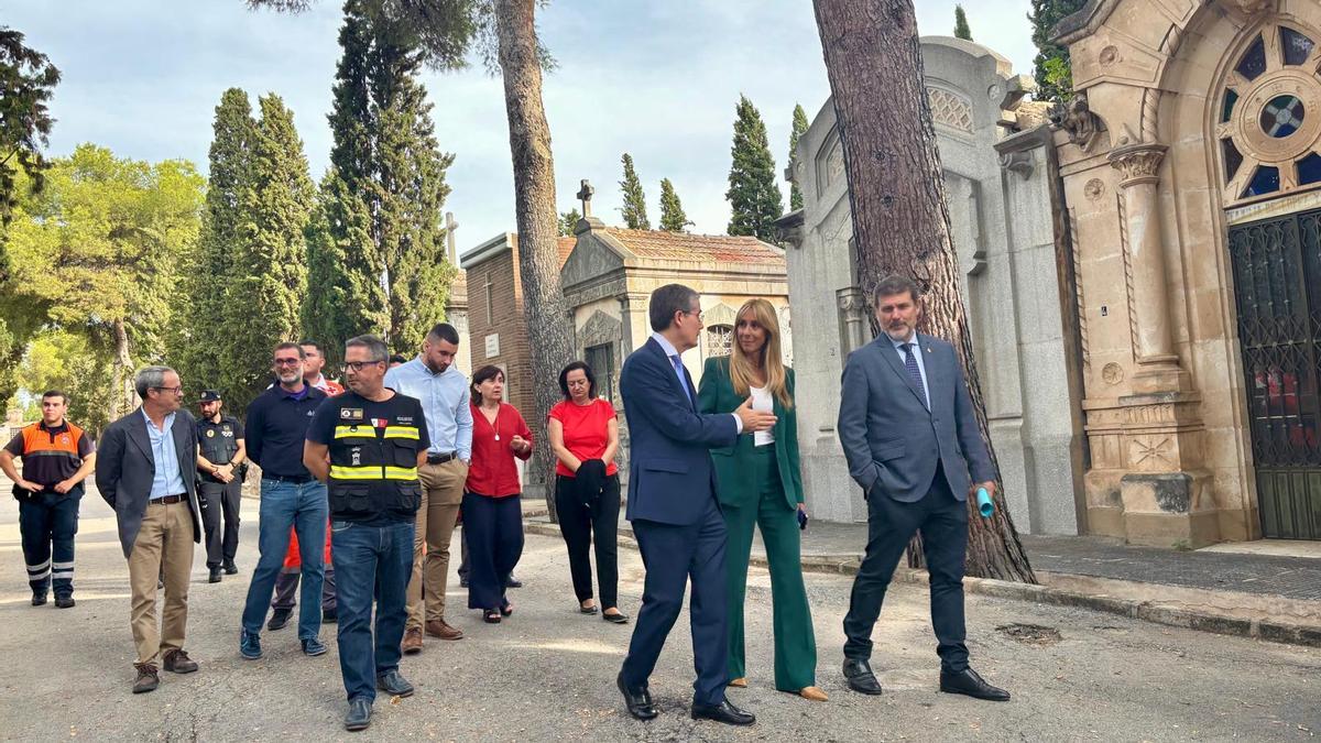 Presentación del dispositivo en el cementerio de Nuestro Padre Jesús.