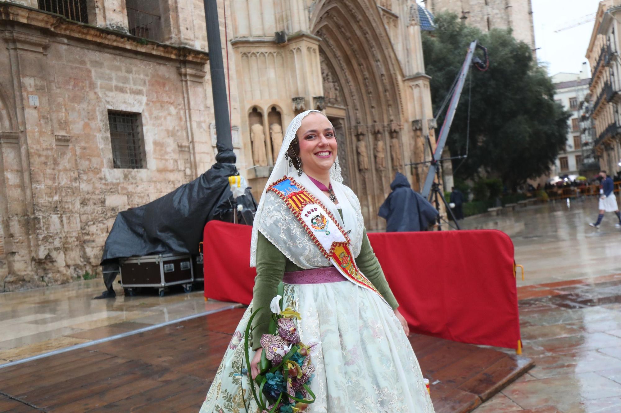 Búscate en el primer día de ofrenda por la calle de la Paz (entre las 17:00 a las 18:00 horas)