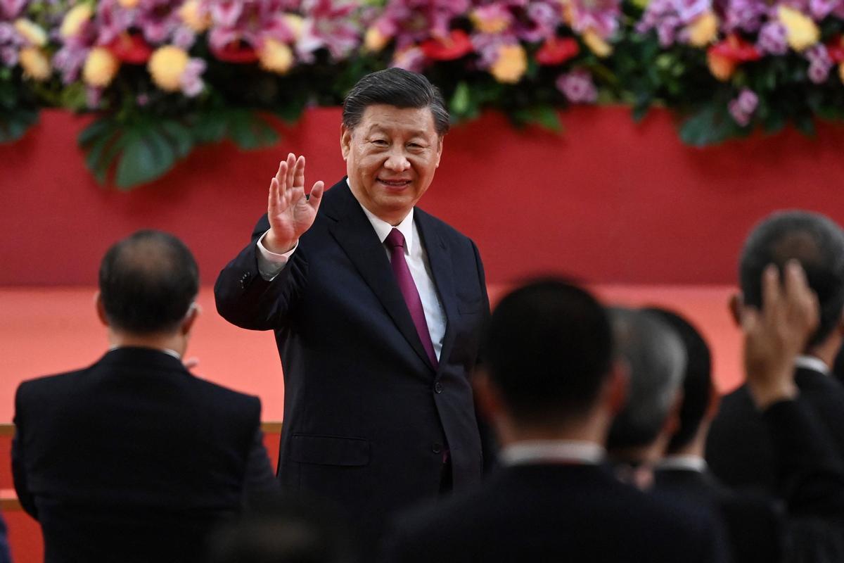 Un diputat hongkonguès dona positiu després de reunir-se amb Xi Jinping