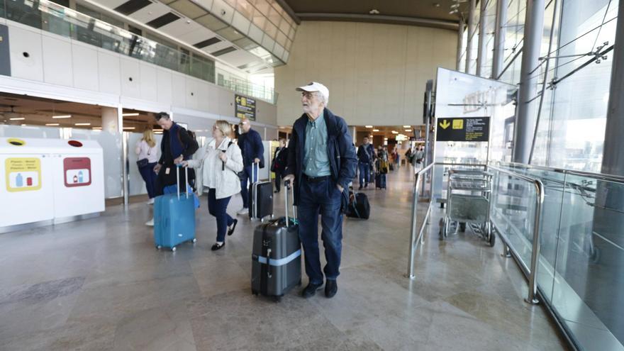 El Aeropuerto de Valencia no afloja y acumula más de 3 millones de pasajeros en 2024