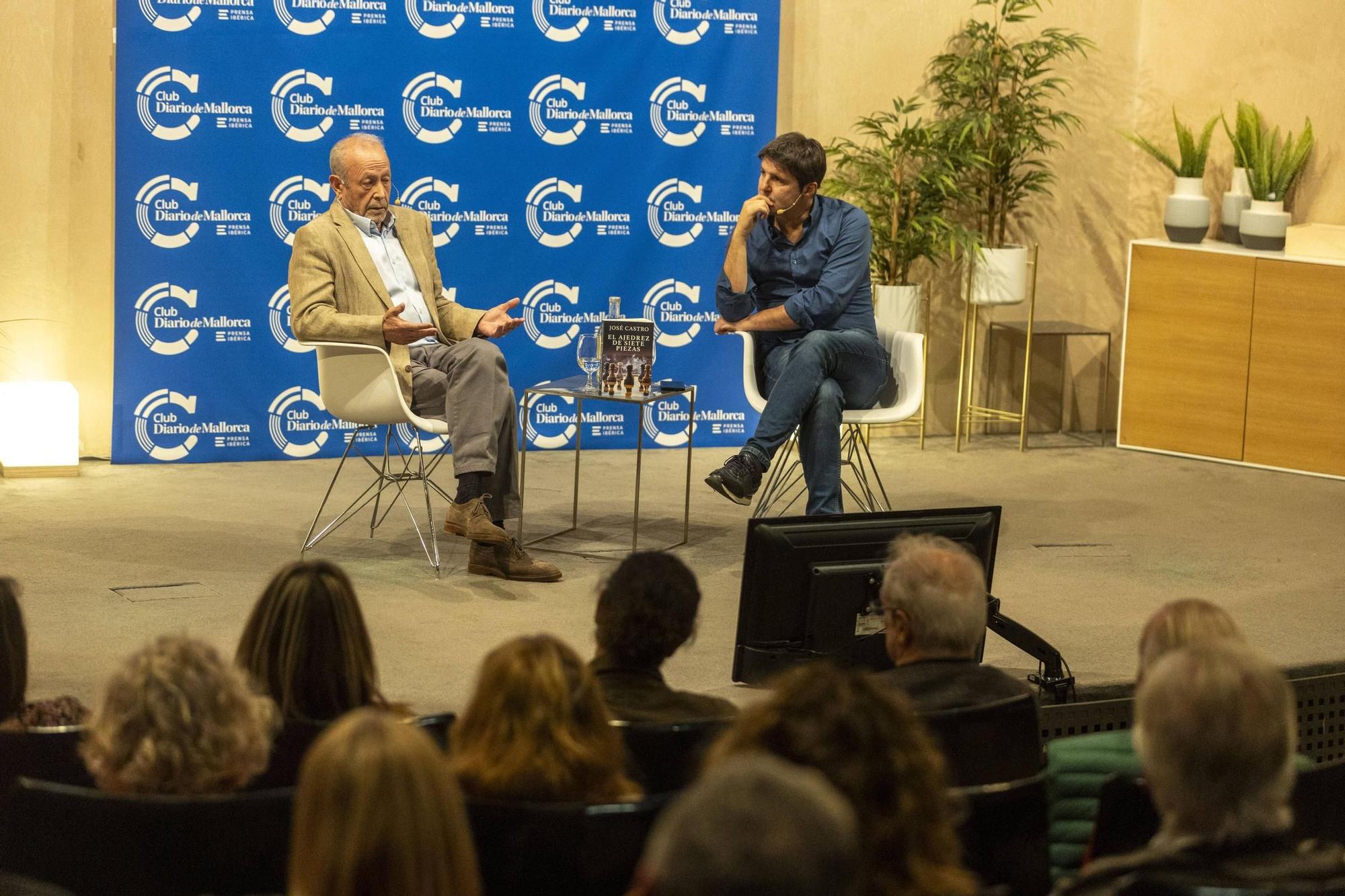 FOTOS: El exjuez José Castro presenta la novela 'El ajedrez de siete piezas' en el Club Diario de Mallorca