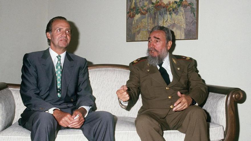 Fidel Castro e Isabel II felicitaron al Rey por su "rápida" intervención para frenar el golpe de Estado