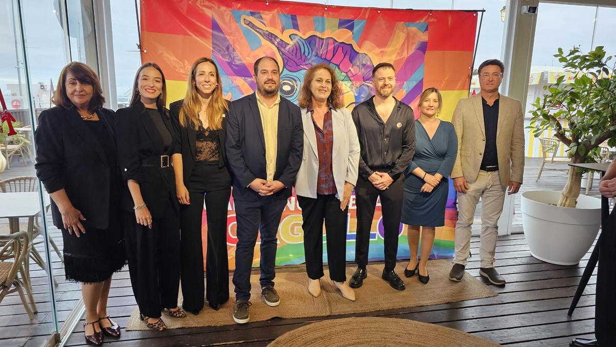 Foto de familia de los distinguidos en la II Gala de los Premios Orgullo del Mar Menor 2026