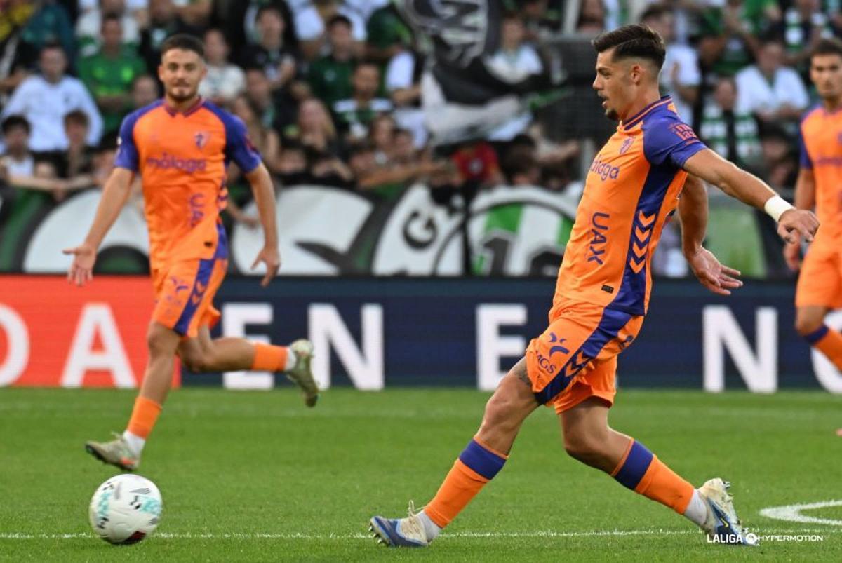 El Málaga CF - el Racing de Santander, en imágenes