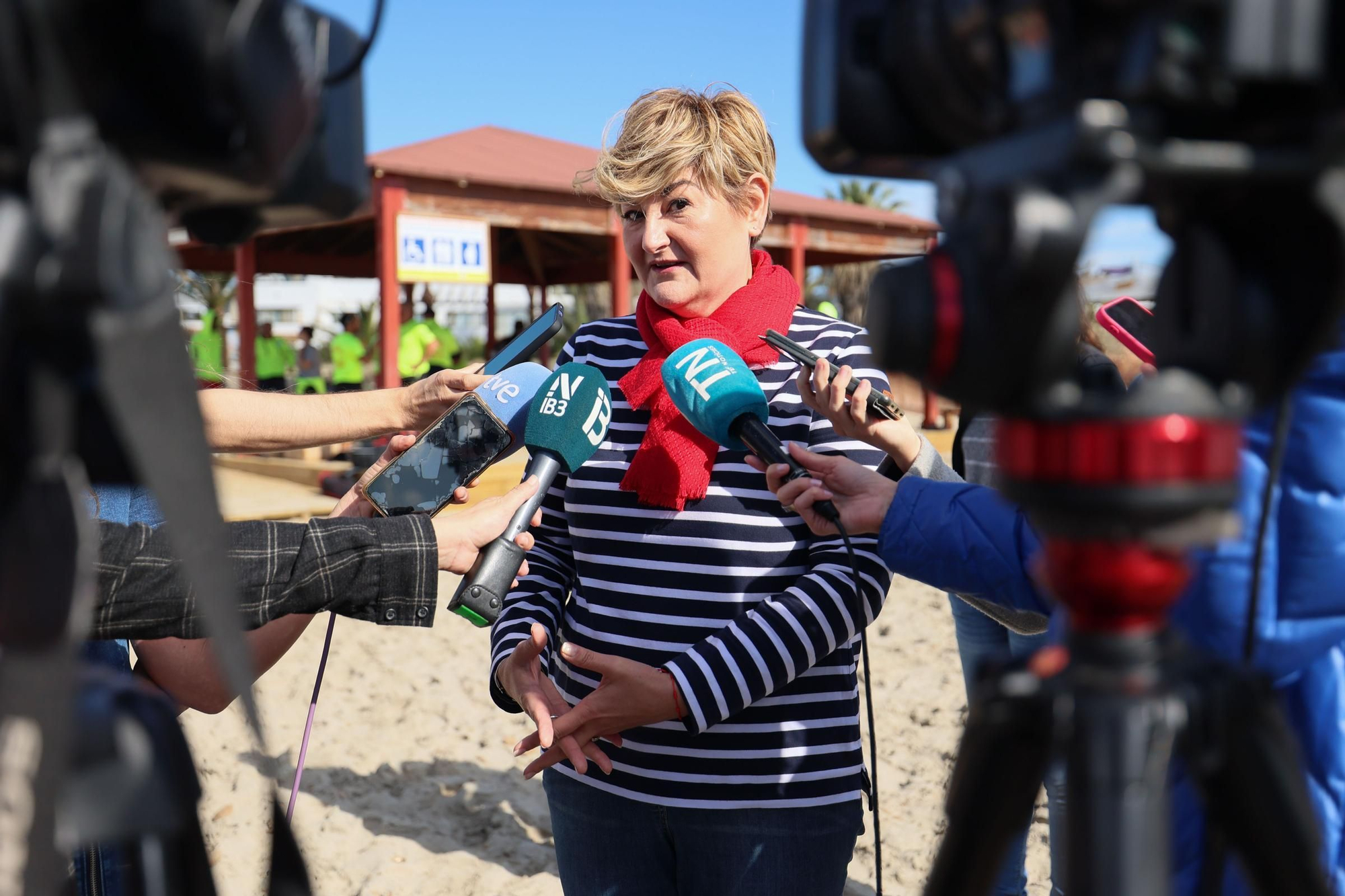 Galería: Más de 40 socorristas empiezan en nueve playas de Sant Josep