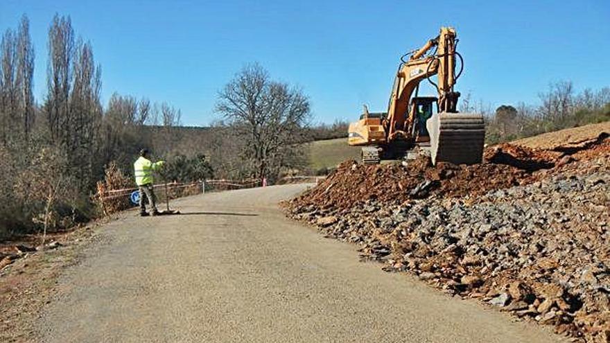 Obras en la carretera de Sejas y Rábano de Aliste hasta la conexión con la N-122.