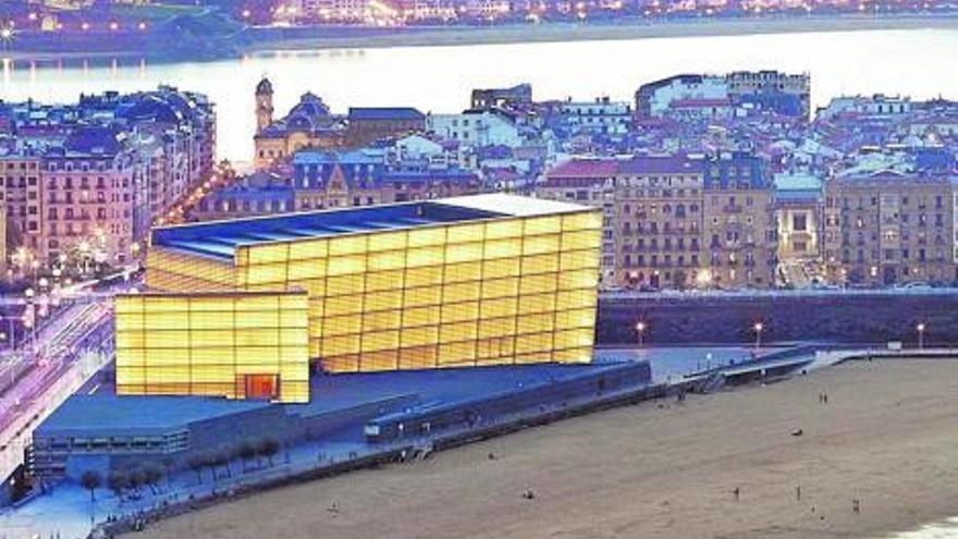 Imagen del Kursaal diseñado por Rafael Moneo en la playa de San Sebastián.  | | ELD