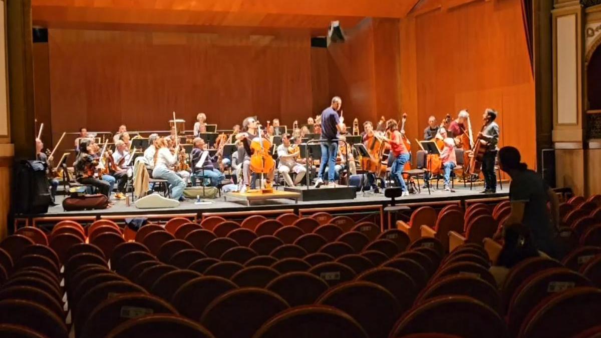 Susto en el ensayo de la Orquesta de Córdoba por la caída de un foco.