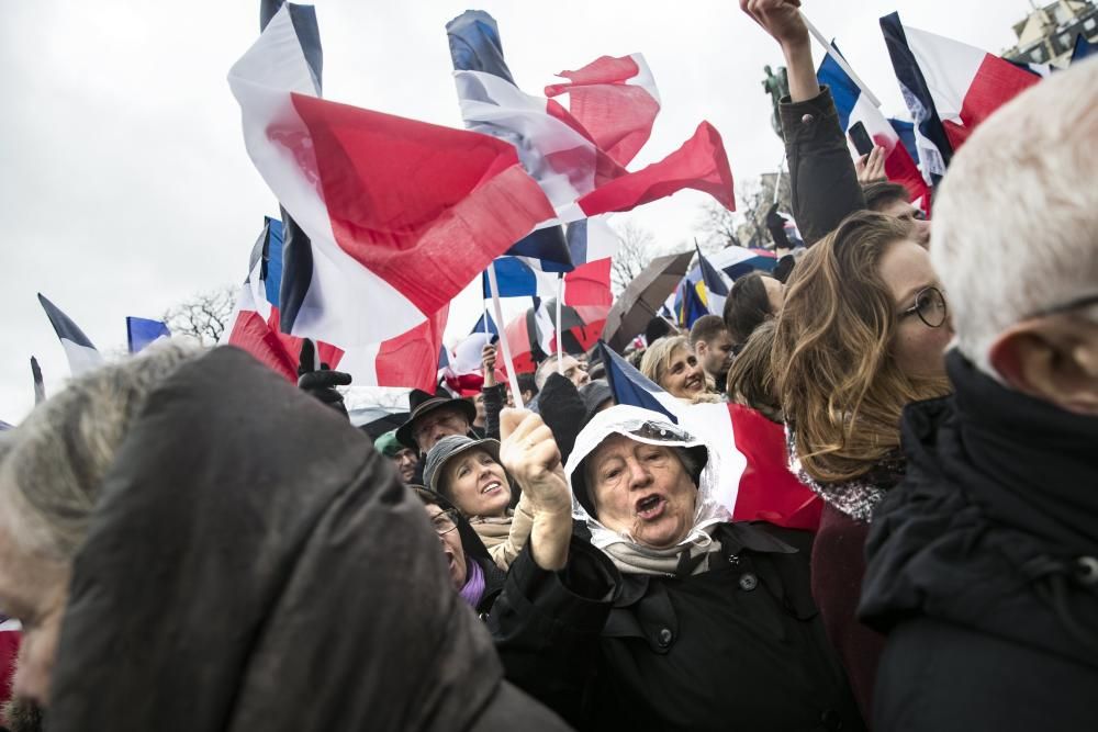 Acto de apoyo a François Fillon en París