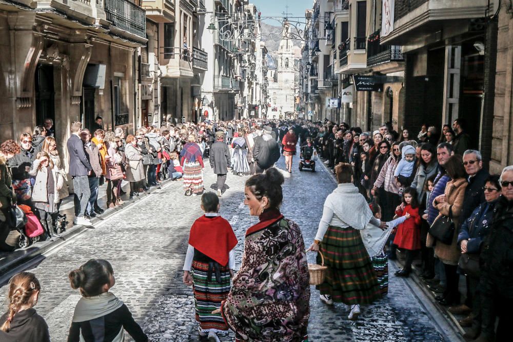 «Les Pastoretes» adoran al Niño en Alcoy