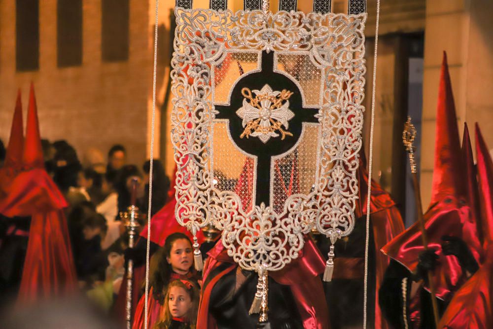 Nuestro Padre Jesús de la Caída lució símbolos de luto por el fallecimiento de María Dolores Castejón, Porta Guión de este año que falleció recientemente