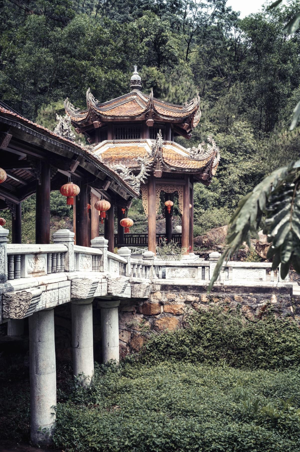 Pagoda Con Son