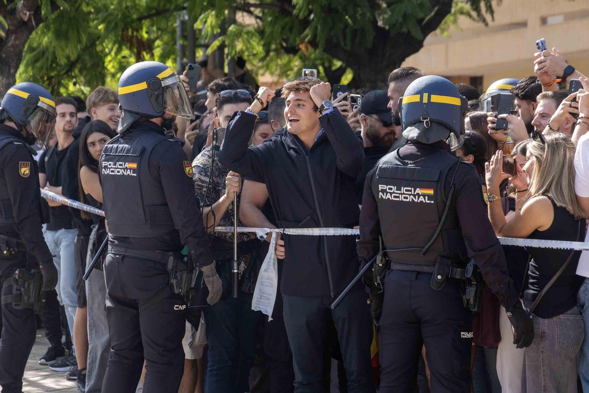 Tensión en la Universidad de Alicante por la visita de Vito Quiles