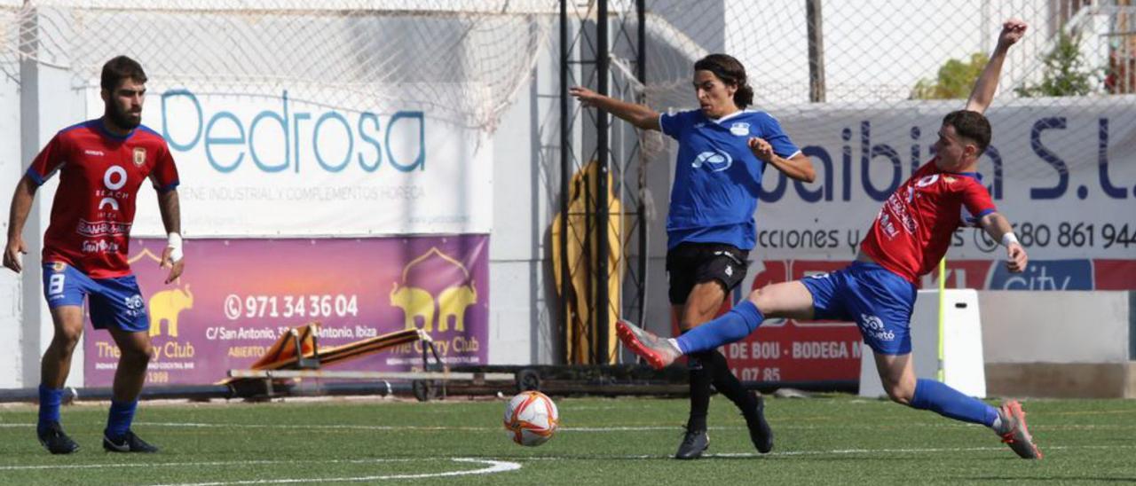 Imagen de archivo de un derbi entre Portmany y Sant Rafel.