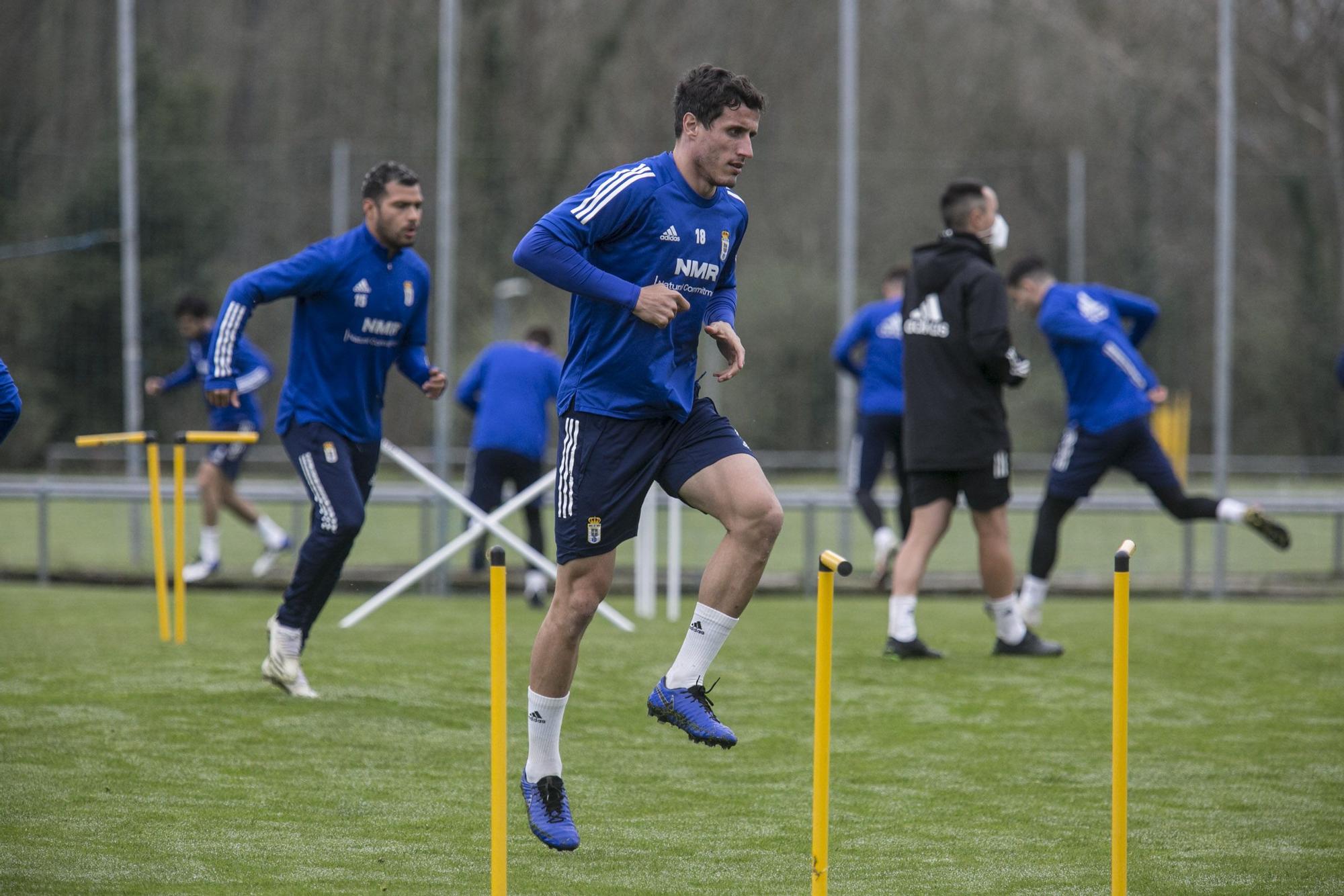 Las imágenes del entrenamiento del Oviedo antes de recibir al Zaragoza