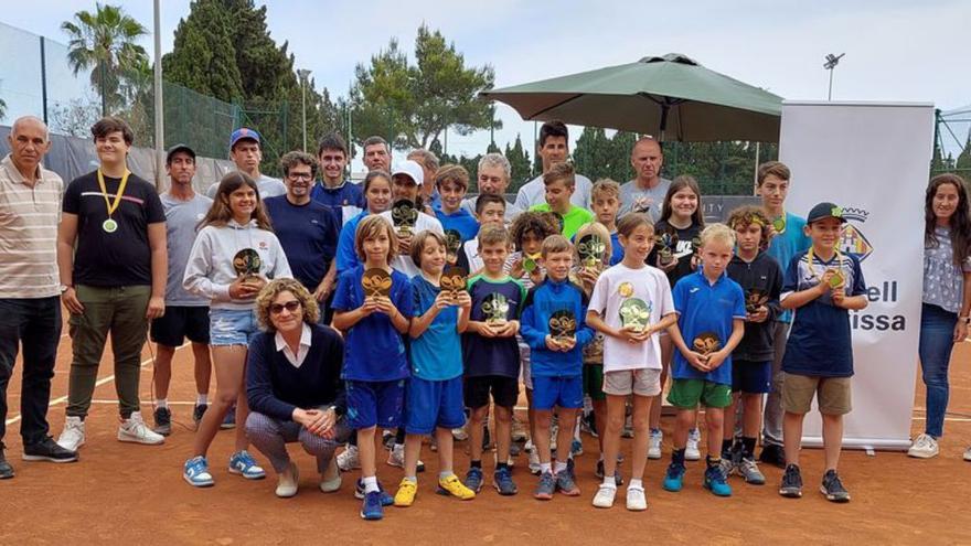 El I Torneo Consell de Ibiza reúne a 160 tenistas en el Club de Campo