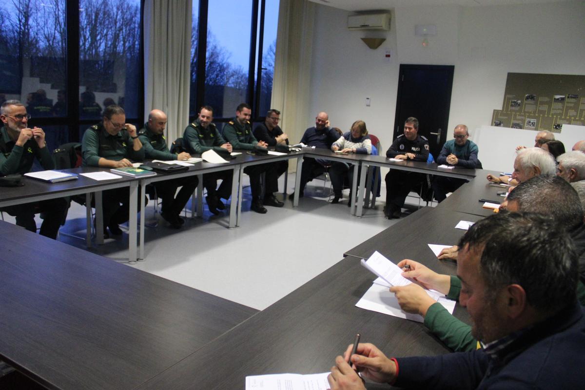 Reunión de alcaldes de Sanabria y Guardia Civil