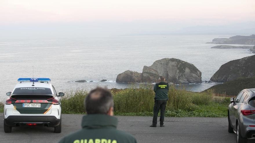 El avistamiento de una persona en el agua activa un operativo de rescate en cabo Peñas