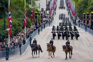 El cortejo fúnebre de Harald V de Noruega, en imágenes