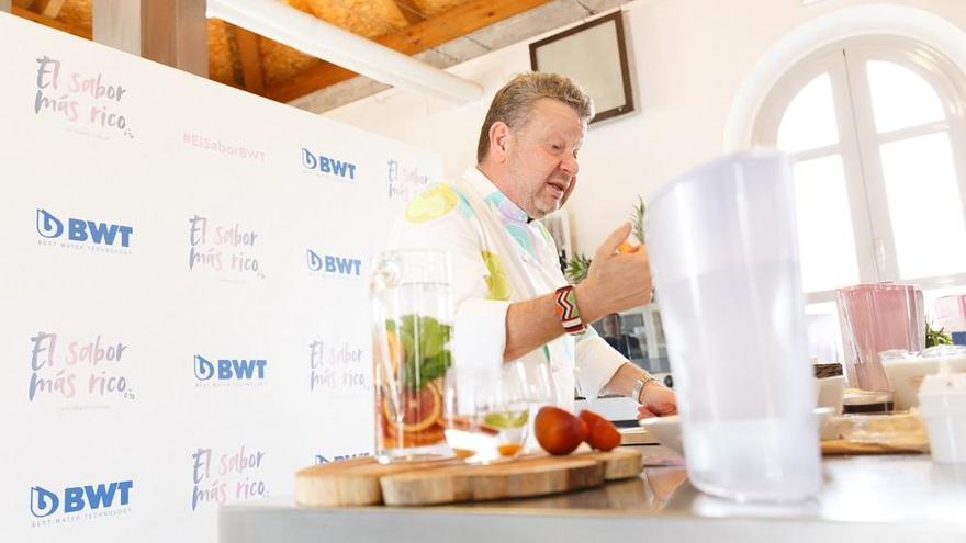 Alberto Chicote en la rueda de prensa sobre la jarra BWT