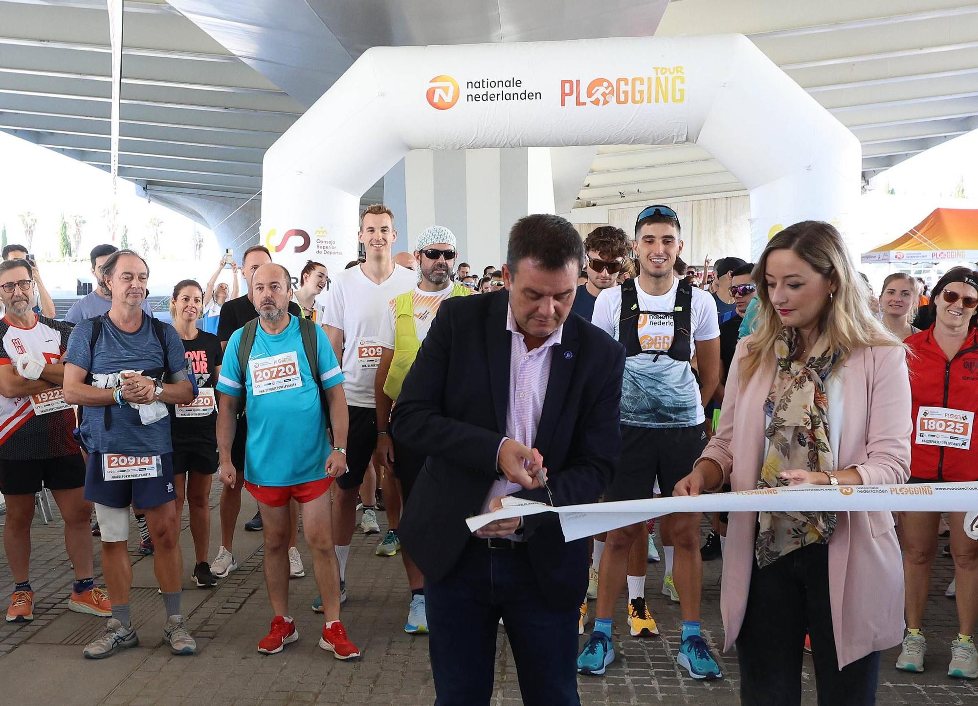 Nationale-Nederlanden Plogging Tour en Valencia que inaugura la Semana Europea del Deporte