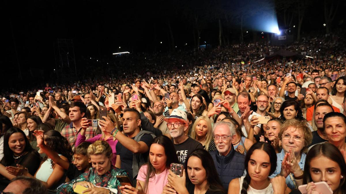 Público disfrutando de un concierto en Castrelos el año pasado.