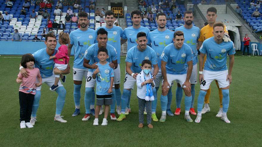 Formación del Ciudad de Lucena ante el Xerez CD.