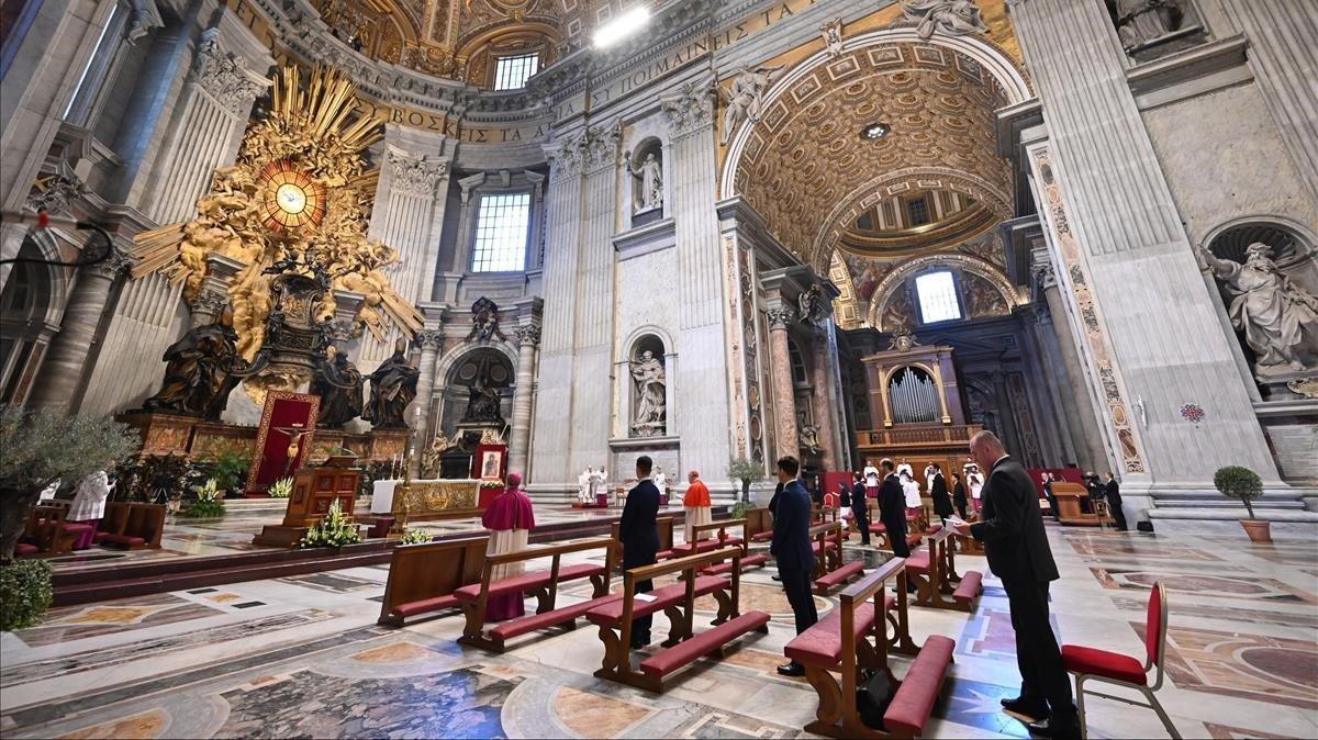El Papa preside la misa del Domingo de Resurrección en una Basílica de ...