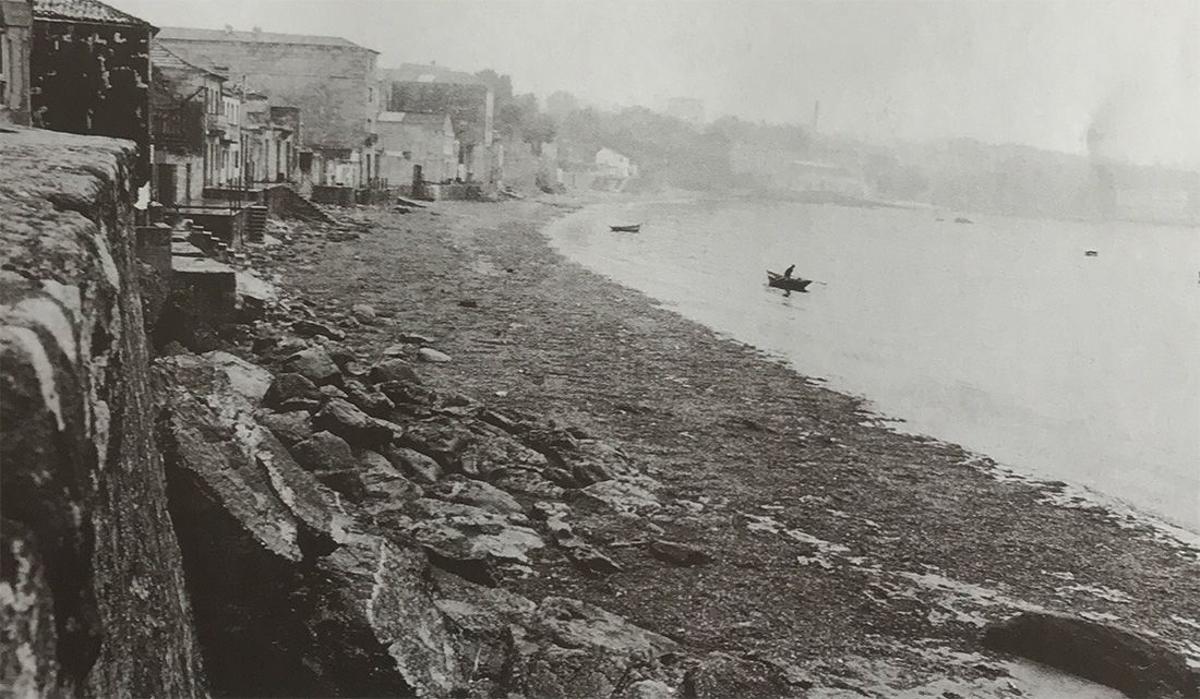 Playa de Bouzas, en Vigo, en 1964.