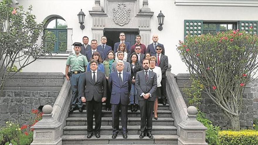 Los claroscuros del turismo diplomático