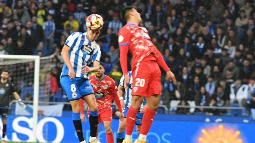 4-1 | El Dépor golea y asalta el liderato