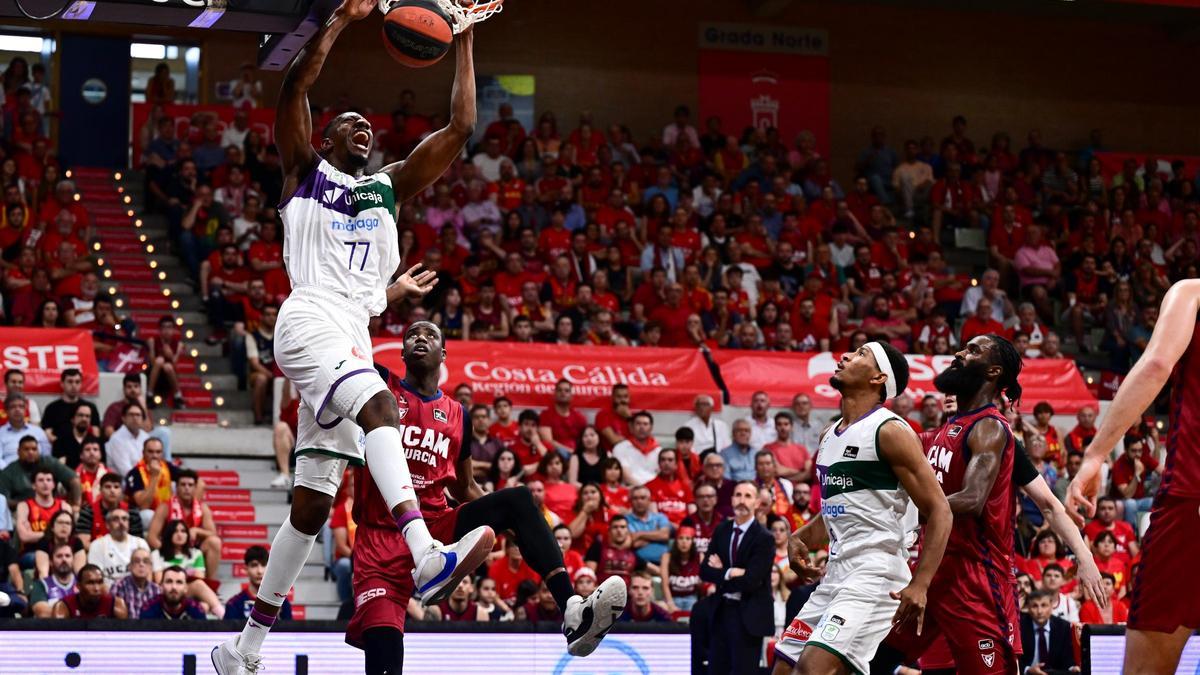 El Unicaja sigue vivo en el play off.