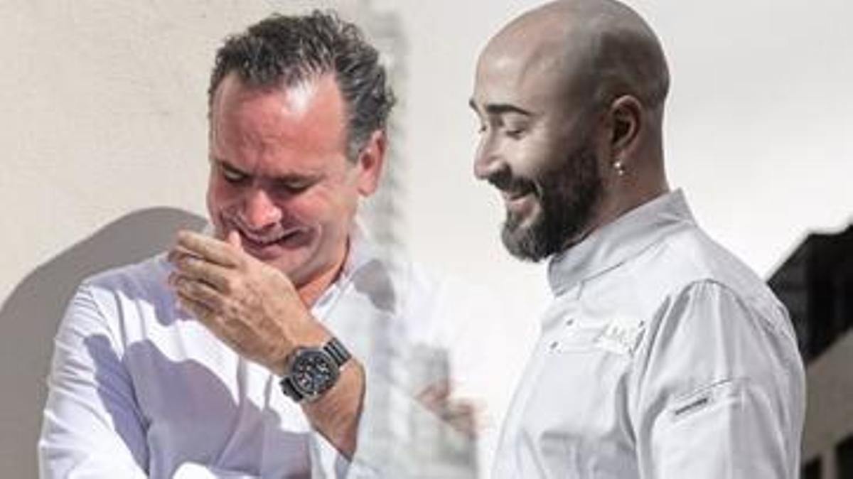 Los chefs Roberto Solís y Artur Martínez.