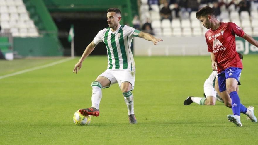 El Córdoba CF negocia la salida de Fernández