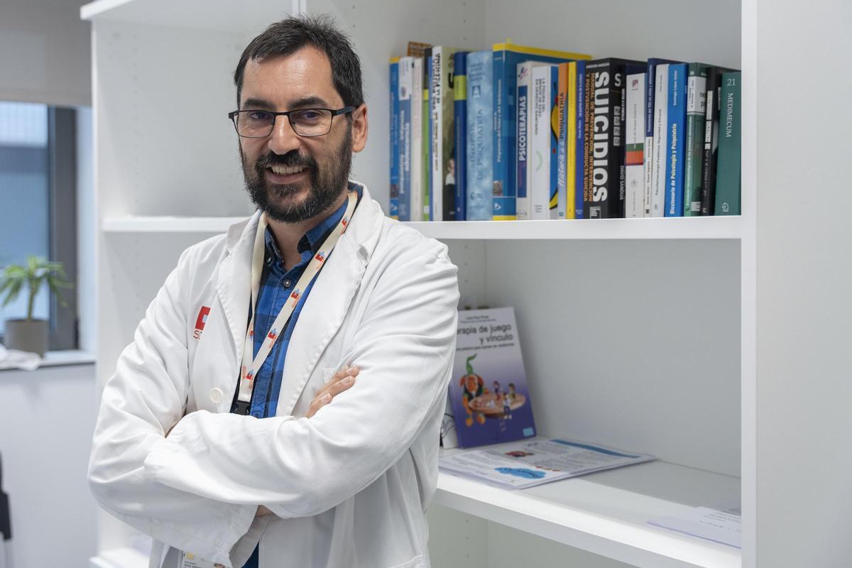 El psiquiatra infantil del Hospital Universitario Marqués de Valdecilla de Santander Miguel Mamaón.
