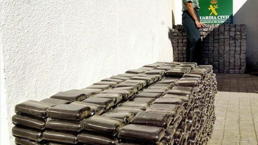 Detenido un jefe de la Guardia Civil vinculado al narcotráfico de Algeciras