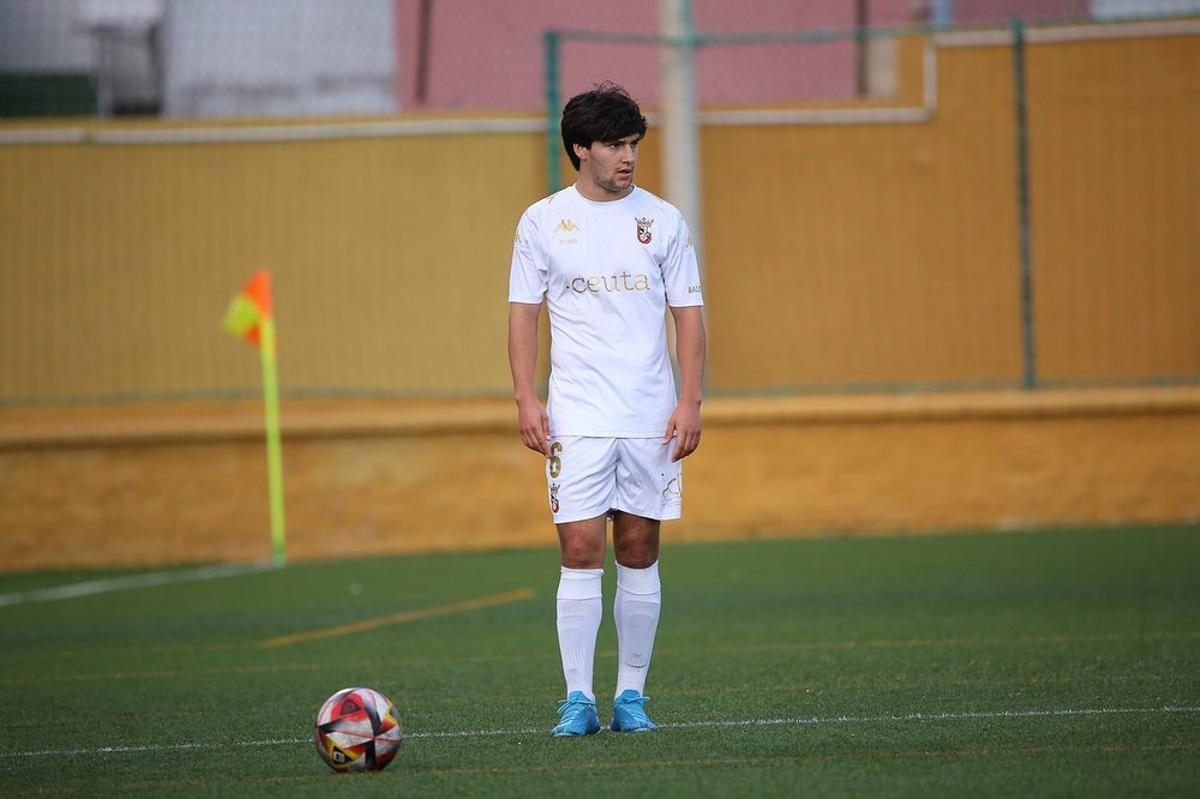 Moyano durante su etapa en el filial del Ceuta.