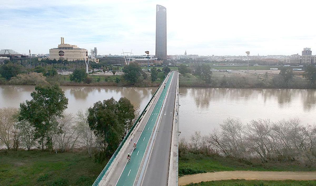 Carril BUS-VAO entre la población de Camas y la estación Plaza de Armas de Sevilla.