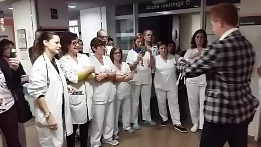 El Mago Yunnke lleva su magia al hospital