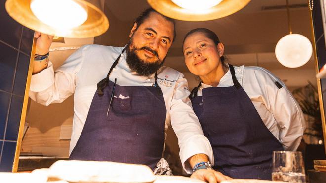 Los cocineros el restaurante Oxte, Kike Casarrubias y Mon Estrada.