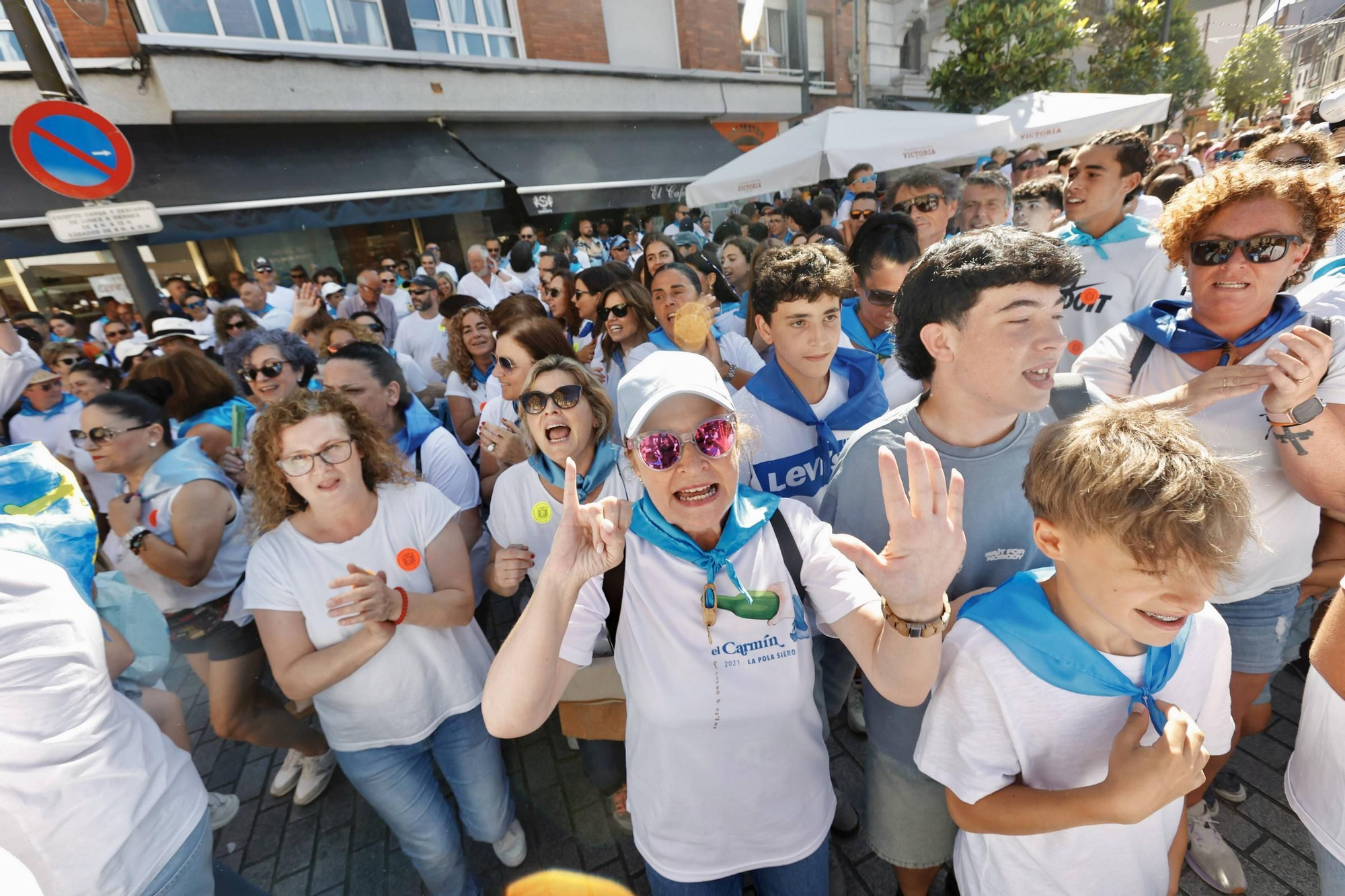 EN IMÁGENES: así ha arrancado el Carmín de la Pola 