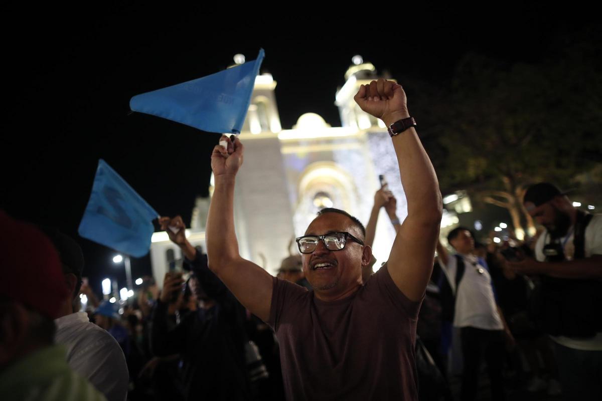 Bukele se declara ganador en El Salvador sin esperar al resultado oficial