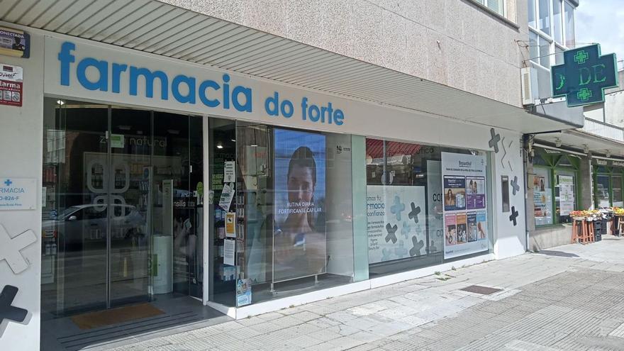 Farmacéuticos de Cangas proponen un programa para detectar la soledad en mayores