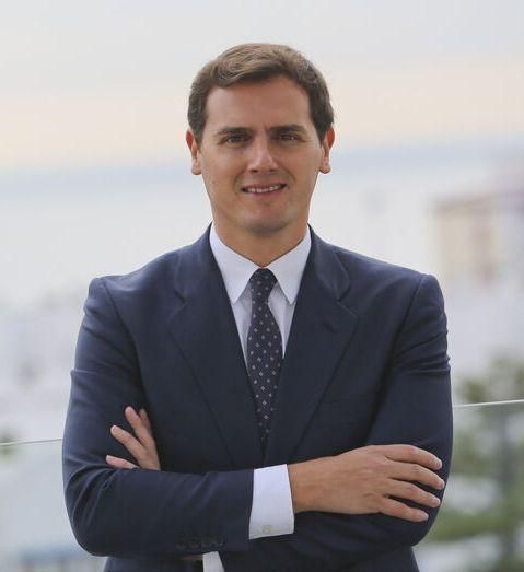 Albert Rivera impartirá las clases de emprendimiento y liderazgo del Máster en Administración de Empresas.