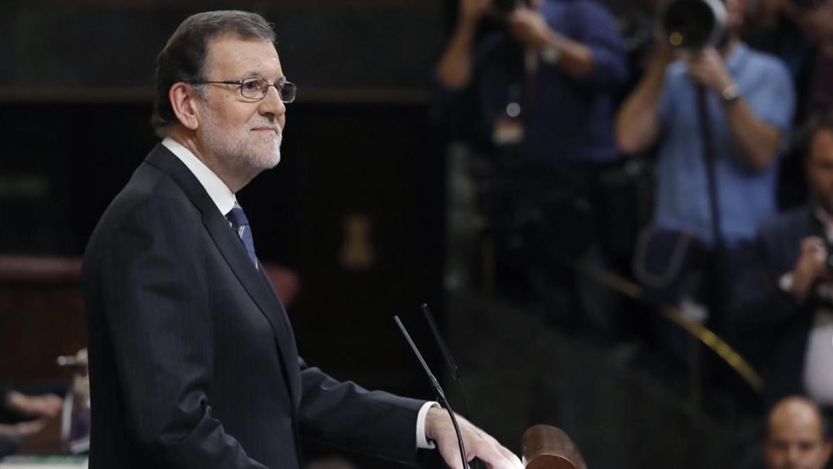 El presidente del Gobierno en funciones y candidato a la reelección, Mariano Rajoy, durante su discurso en el debate de investidura, este miércoles, 26 de octubre.