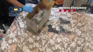 Imagen de la operación conjunta entre Mossos y Policía Nacional contra el tráfico de armas